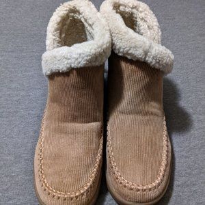 Sanuk Women's Nice Bootah Corduroy Ankle Boot